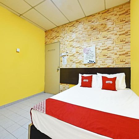 Oyo 90363 Nyamanya Inn Kuantan Buitenkant foto