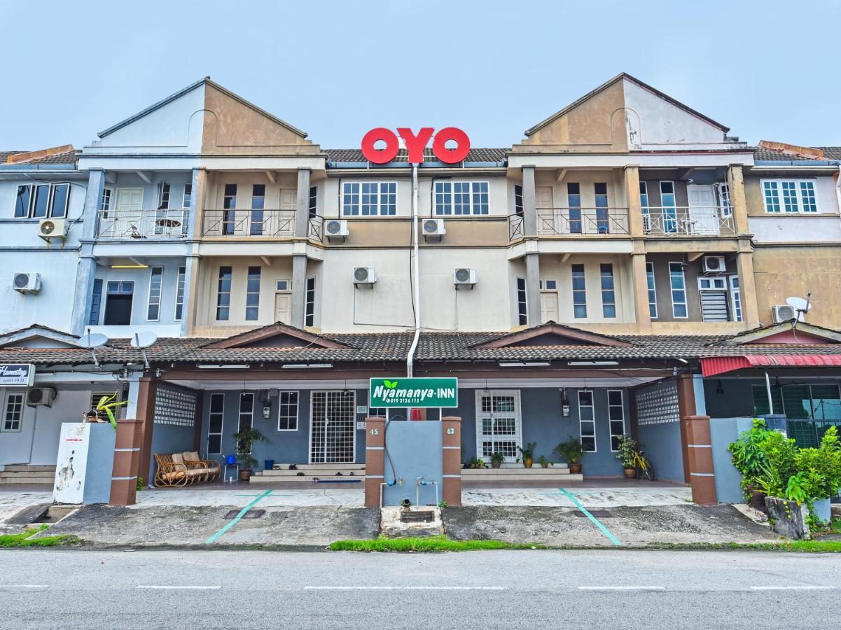 Oyo 90363 Nyamanya Inn Kuantan Buitenkant foto
