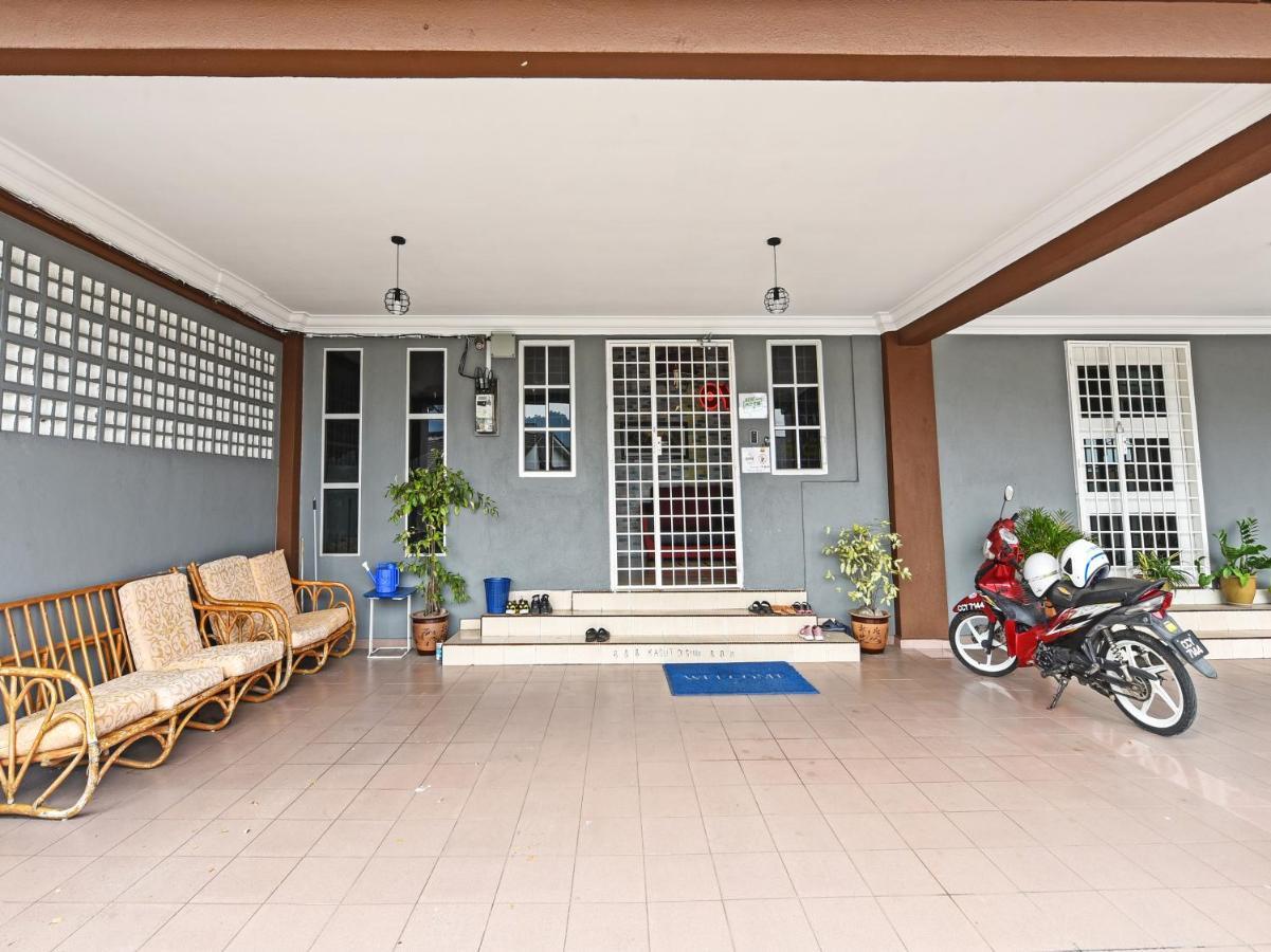 Oyo 90363 Nyamanya Inn Kuantan Buitenkant foto
