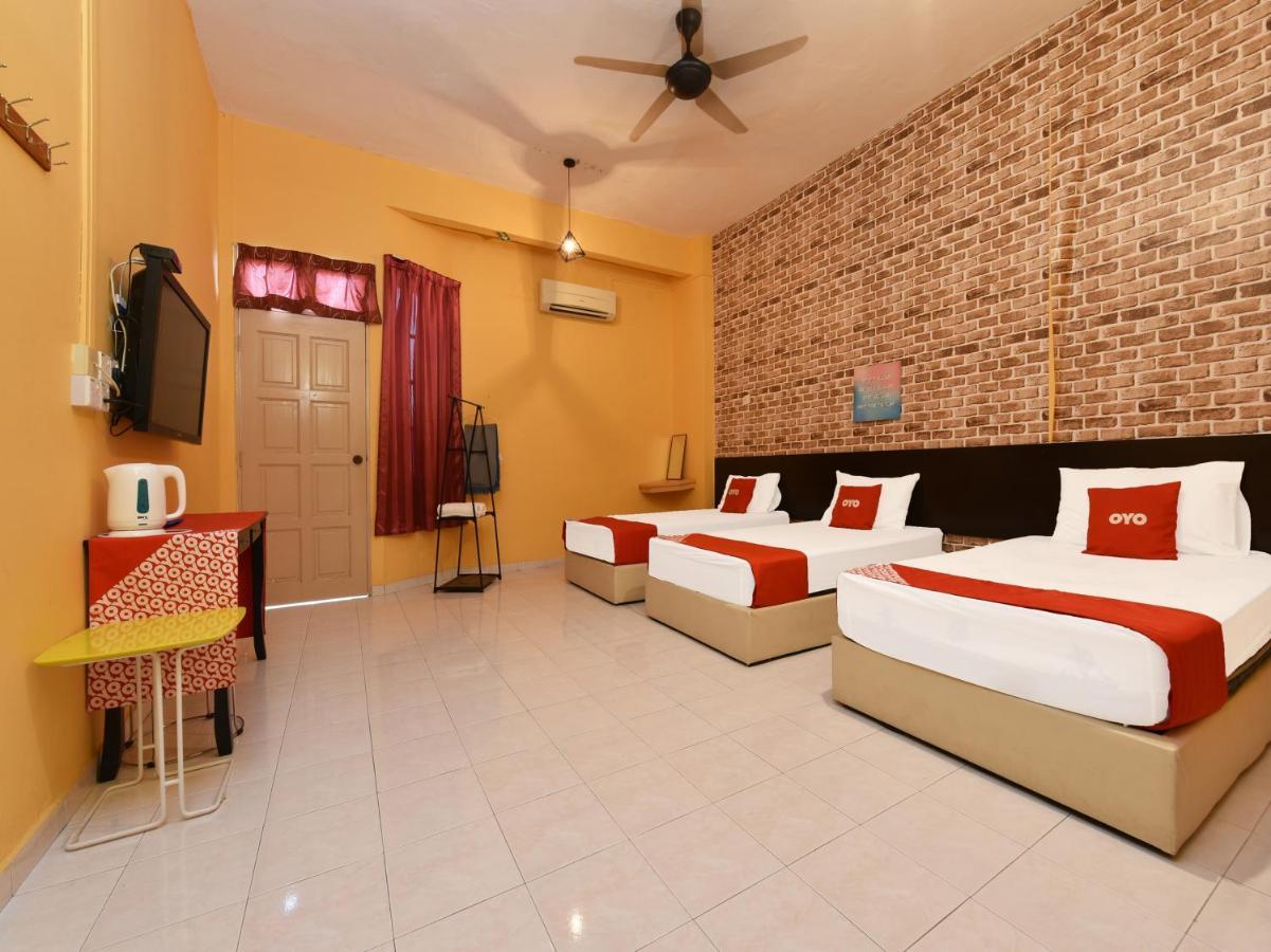 Oyo 90363 Nyamanya Inn Kuantan Buitenkant foto