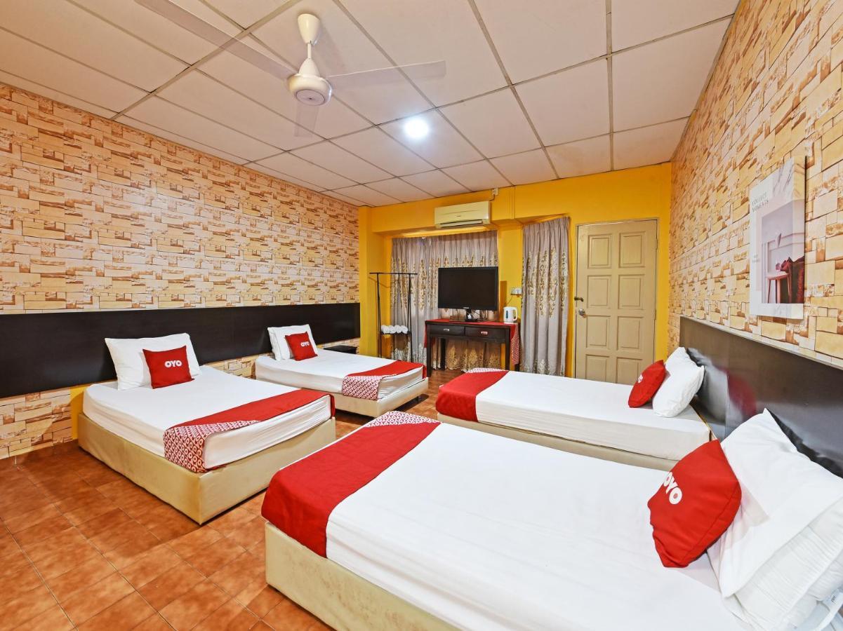 Oyo 90363 Nyamanya Inn Kuantan Buitenkant foto